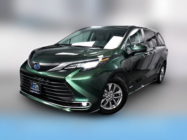 2021 Toyota Sienna XLE