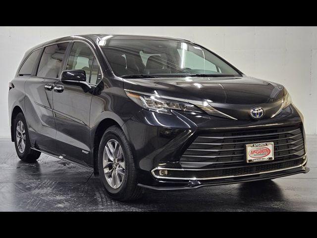 2021 Toyota Sienna XLE