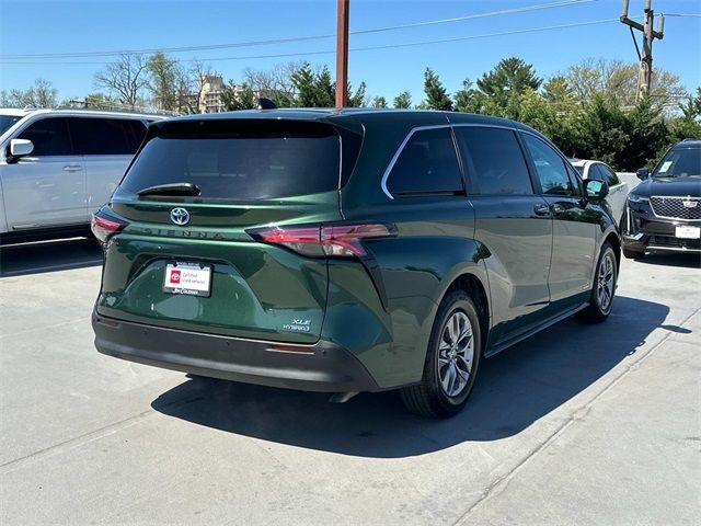 2021 Toyota Sienna XLE