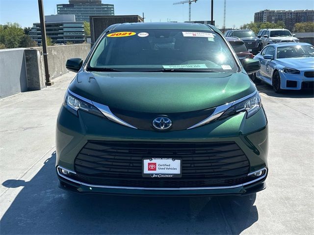 2021 Toyota Sienna XLE