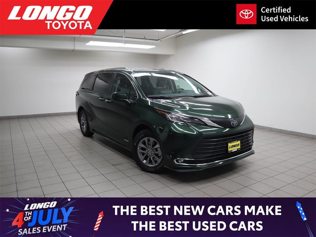 2021 Toyota Sienna XLE