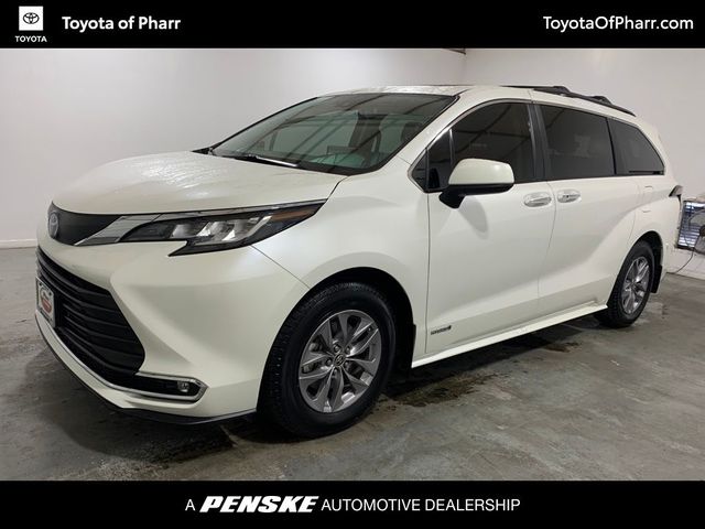 2021 Toyota Sienna XLE