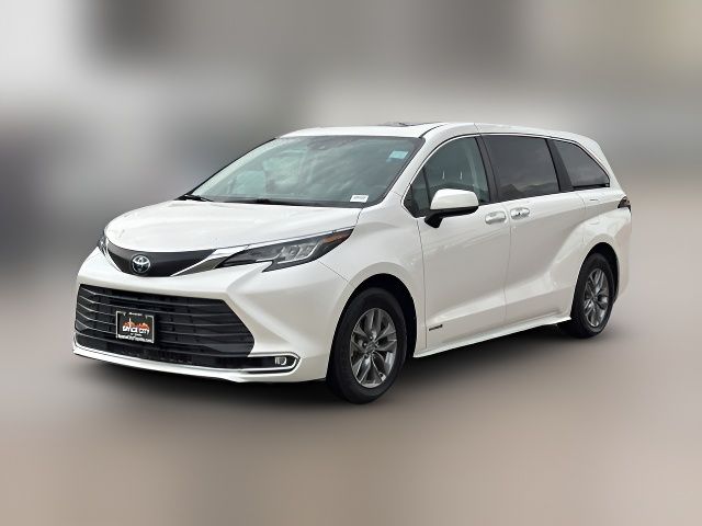 2021 Toyota Sienna XLE