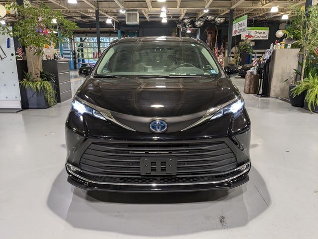 2021 Toyota Sienna XLE