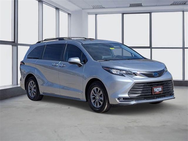 2021 Toyota Sienna XLE