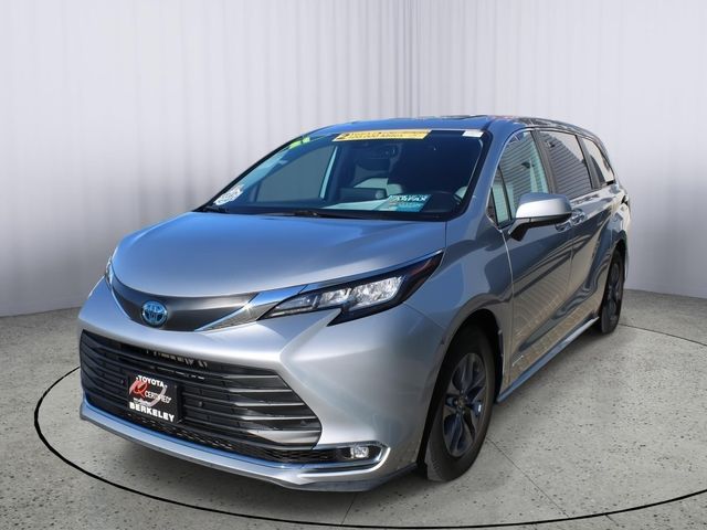 2021 Toyota Sienna XLE