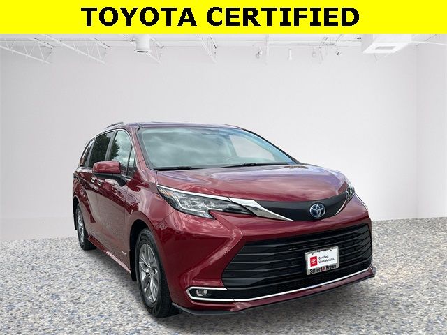 2021 Toyota Sienna XLE