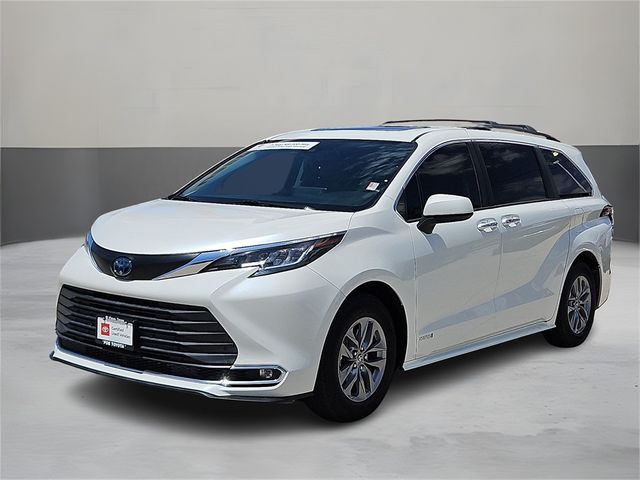 2021 Toyota Sienna XLE