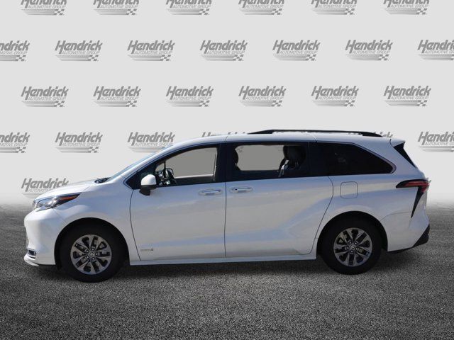 2021 Toyota Sienna XLE