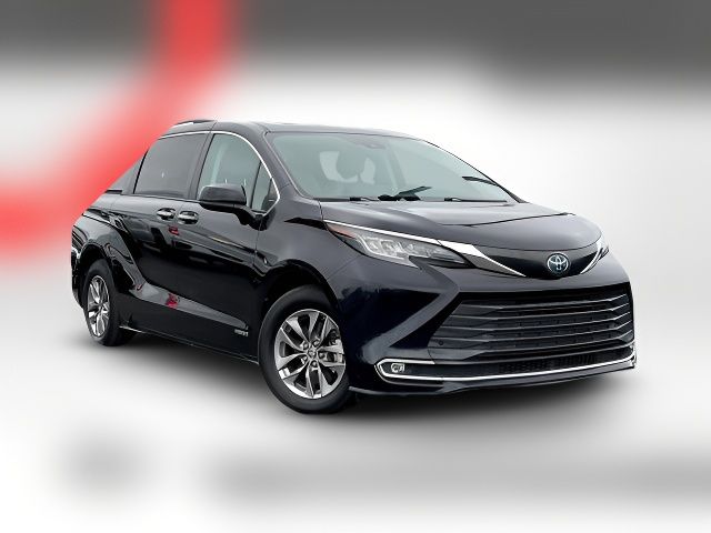 2021 Toyota Sienna XLE