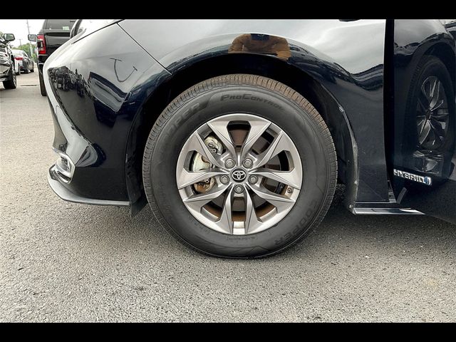 2021 Toyota Sienna XLE