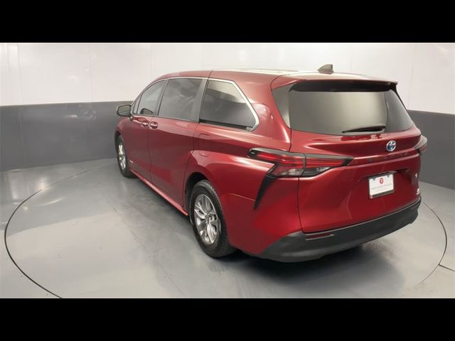 2021 Toyota Sienna XLE