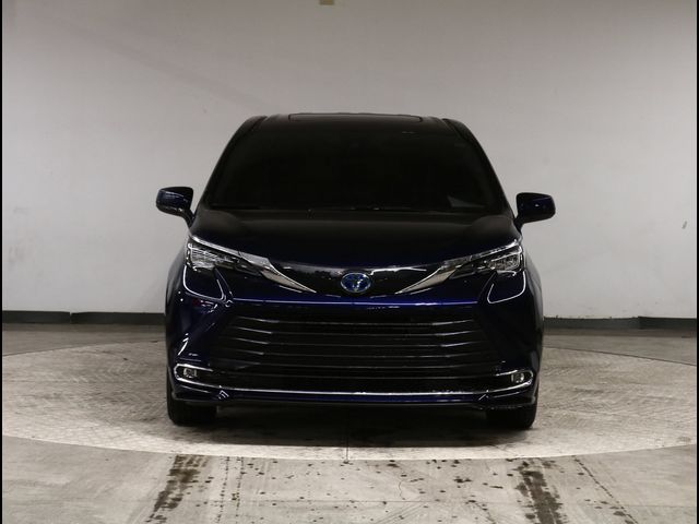 2021 Toyota Sienna XLE