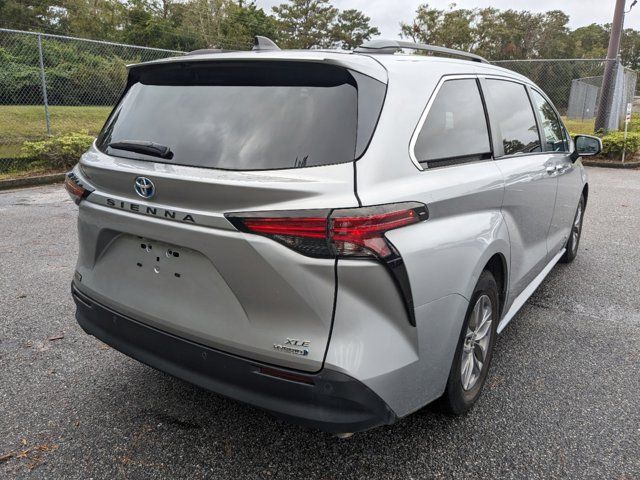 2021 Toyota Sienna XLE