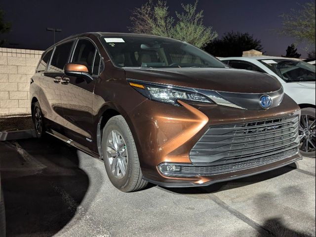 2021 Toyota Sienna XLE