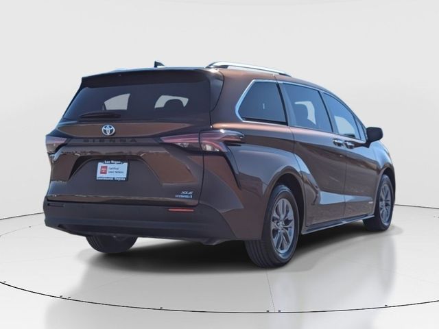 2021 Toyota Sienna XLE