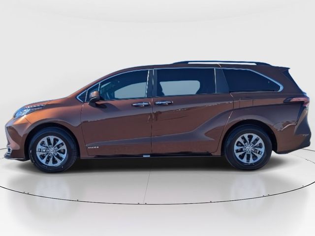 2021 Toyota Sienna XLE