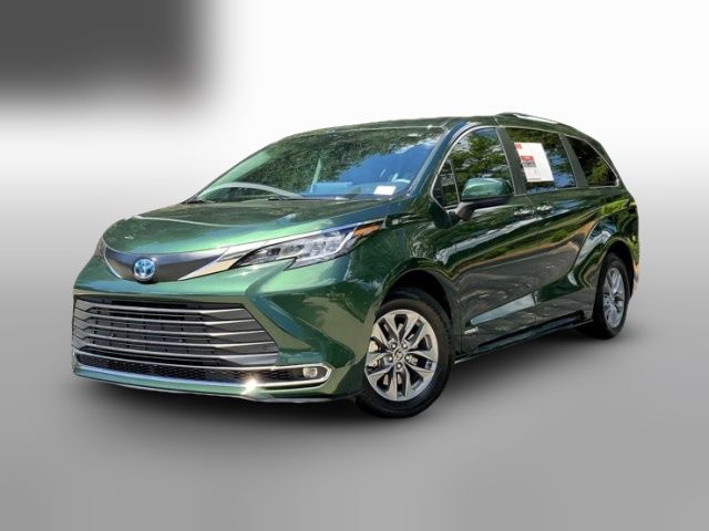 2021 Toyota Sienna XLE