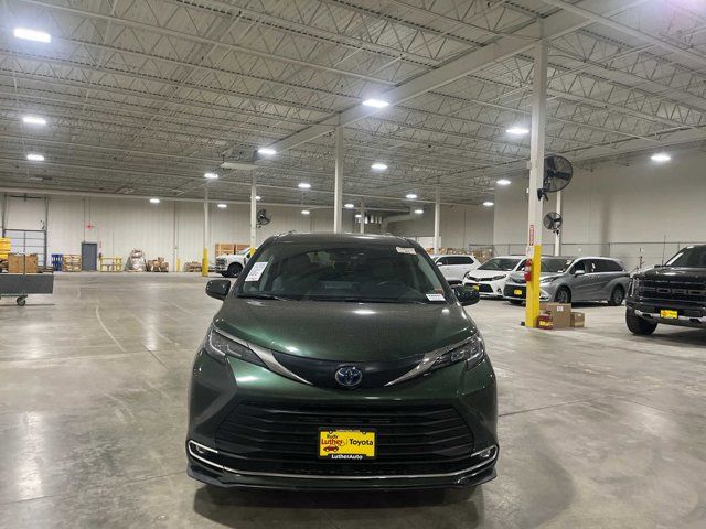 2021 Toyota Sienna XLE