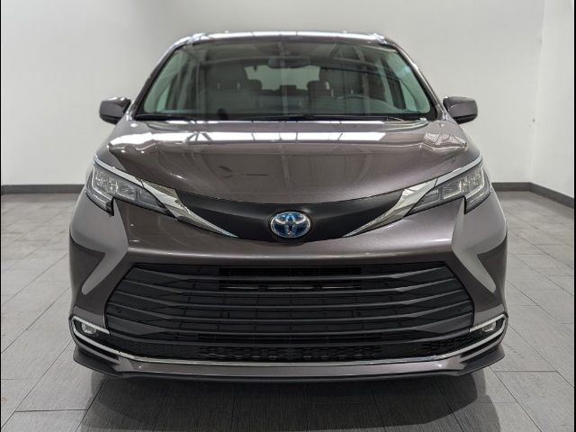 2021 Toyota Sienna XLE