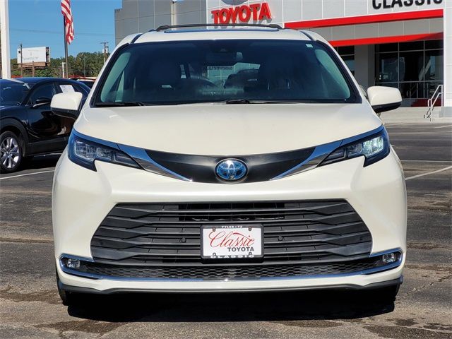 2021 Toyota Sienna XLE