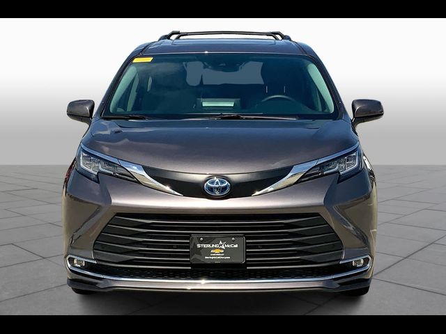 2021 Toyota Sienna XLE