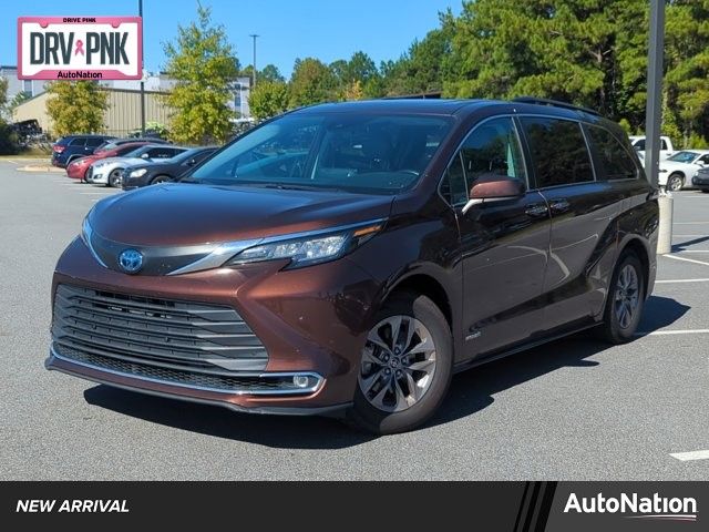 2021 Toyota Sienna XLE