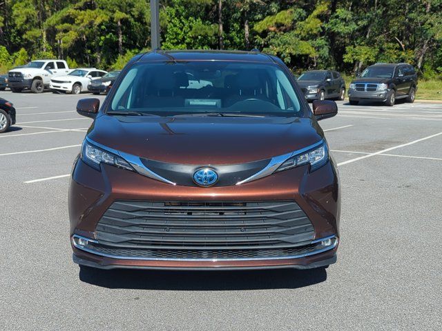 2021 Toyota Sienna XLE