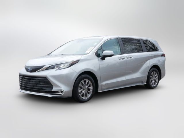 2021 Toyota Sienna XLE