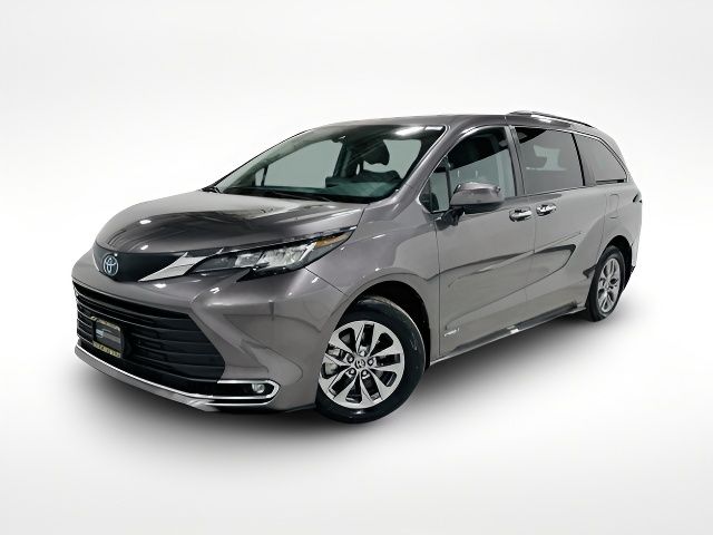 2021 Toyota Sienna XLE