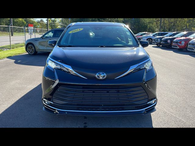 2021 Toyota Sienna XLE