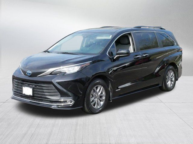 2021 Toyota Sienna XLE