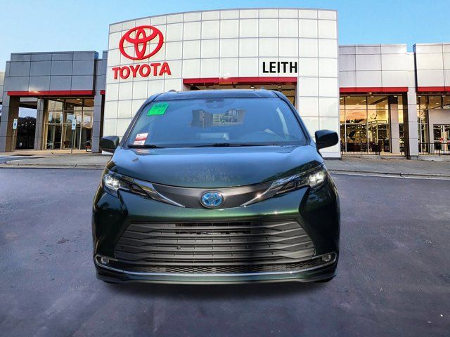 2021 Toyota Sienna XLE