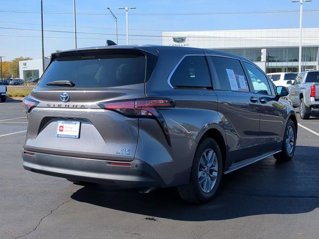 2021 Toyota Sienna XLE