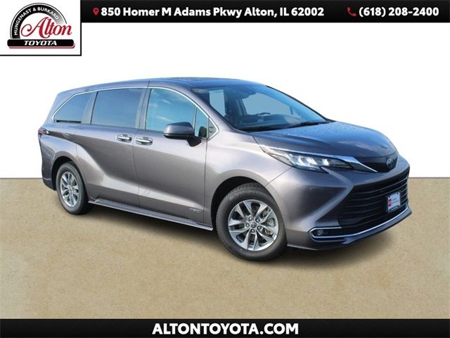 2021 Toyota Sienna XLE