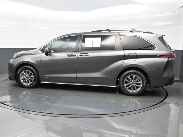 2021 Toyota Sienna XLE