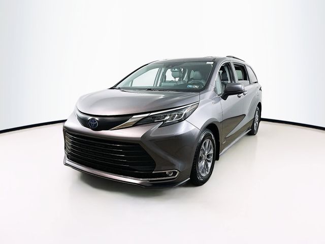 2021 Toyota Sienna XLE