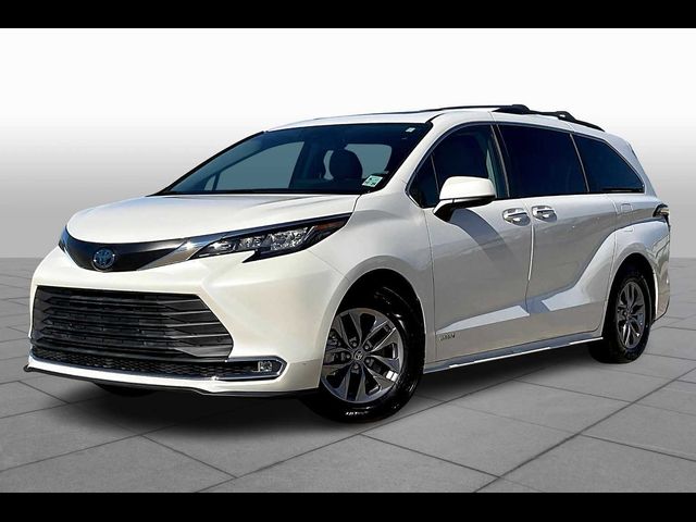 2021 Toyota Sienna XLE