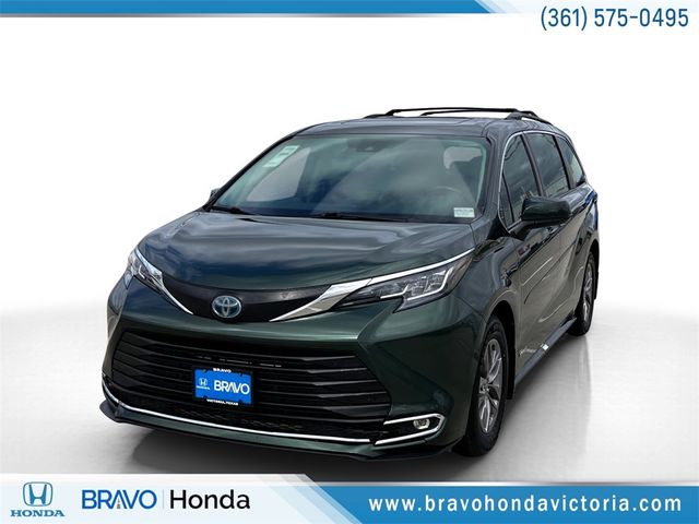 2021 Toyota Sienna XLE