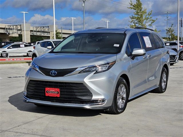 2021 Toyota Sienna XLE