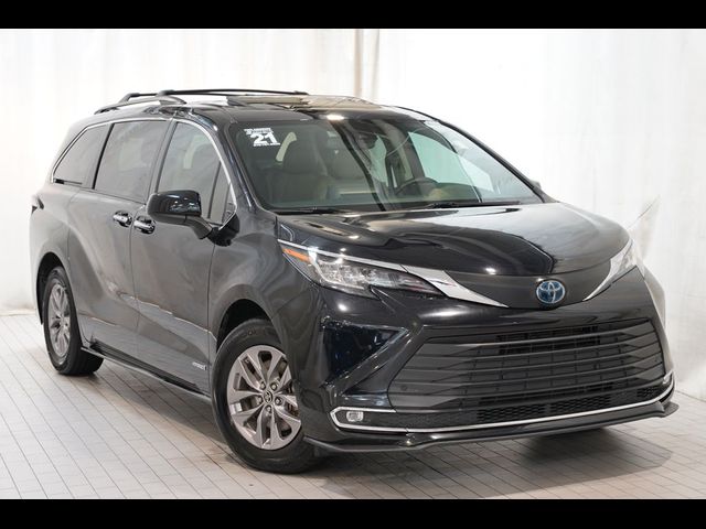 2021 Toyota Sienna XLE