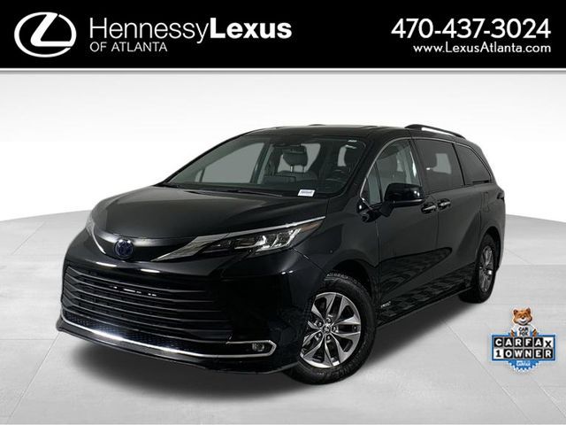 2021 Toyota Sienna XLE