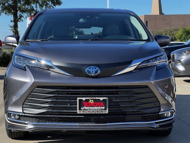 2021 Toyota Sienna XLE