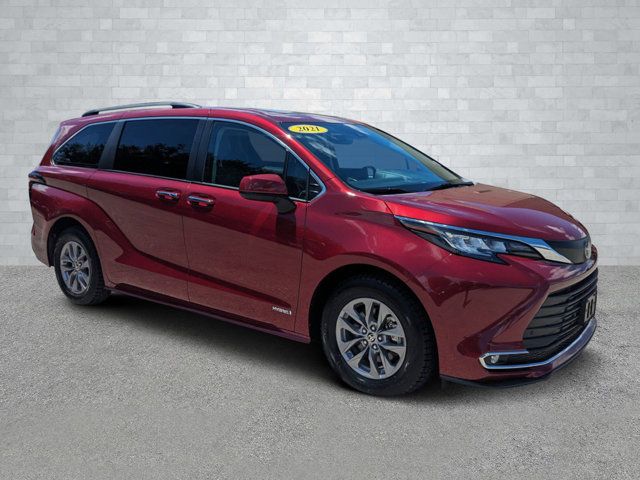 2021 Toyota Sienna XLE