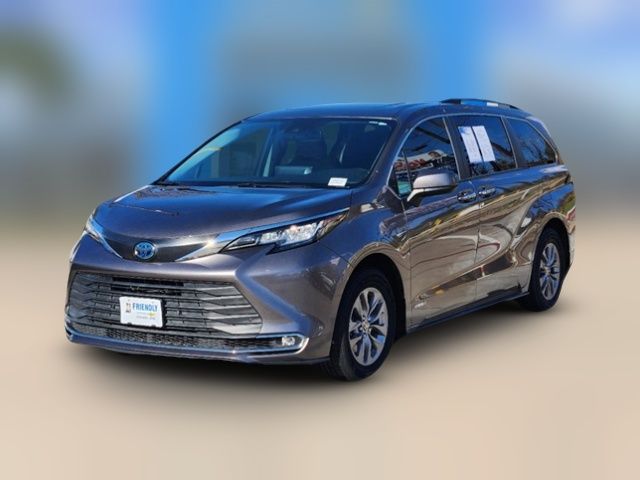 2021 Toyota Sienna XLE