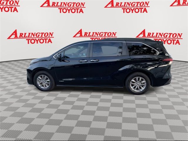 2021 Toyota Sienna XLE