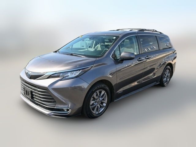 2021 Toyota Sienna XLE