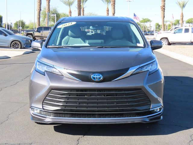 2021 Toyota Sienna XLE