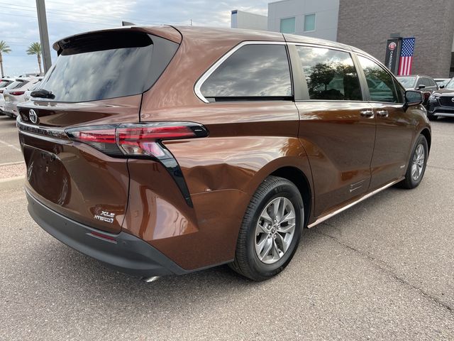 2021 Toyota Sienna XLE