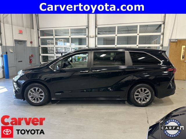 2021 Toyota Sienna XLE